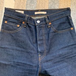 Levis premium ribcage straight jeans